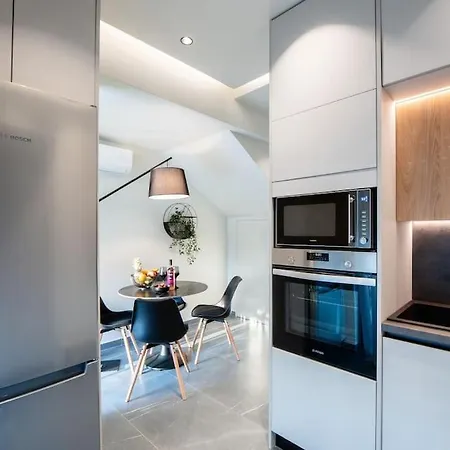 Santa Marina Luxury #2 With Pool Apartman