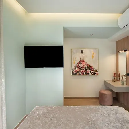 Santa Marina Luxury #2 With Pool Apartment Asgourou