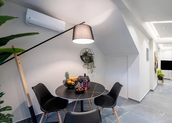 Santa Marina Luxury #2 With Pool Appartement